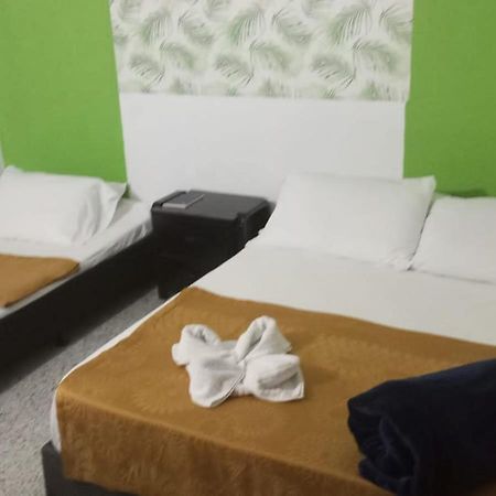 Hotel La Avenida Guatapé Εξωτερικό φωτογραφία