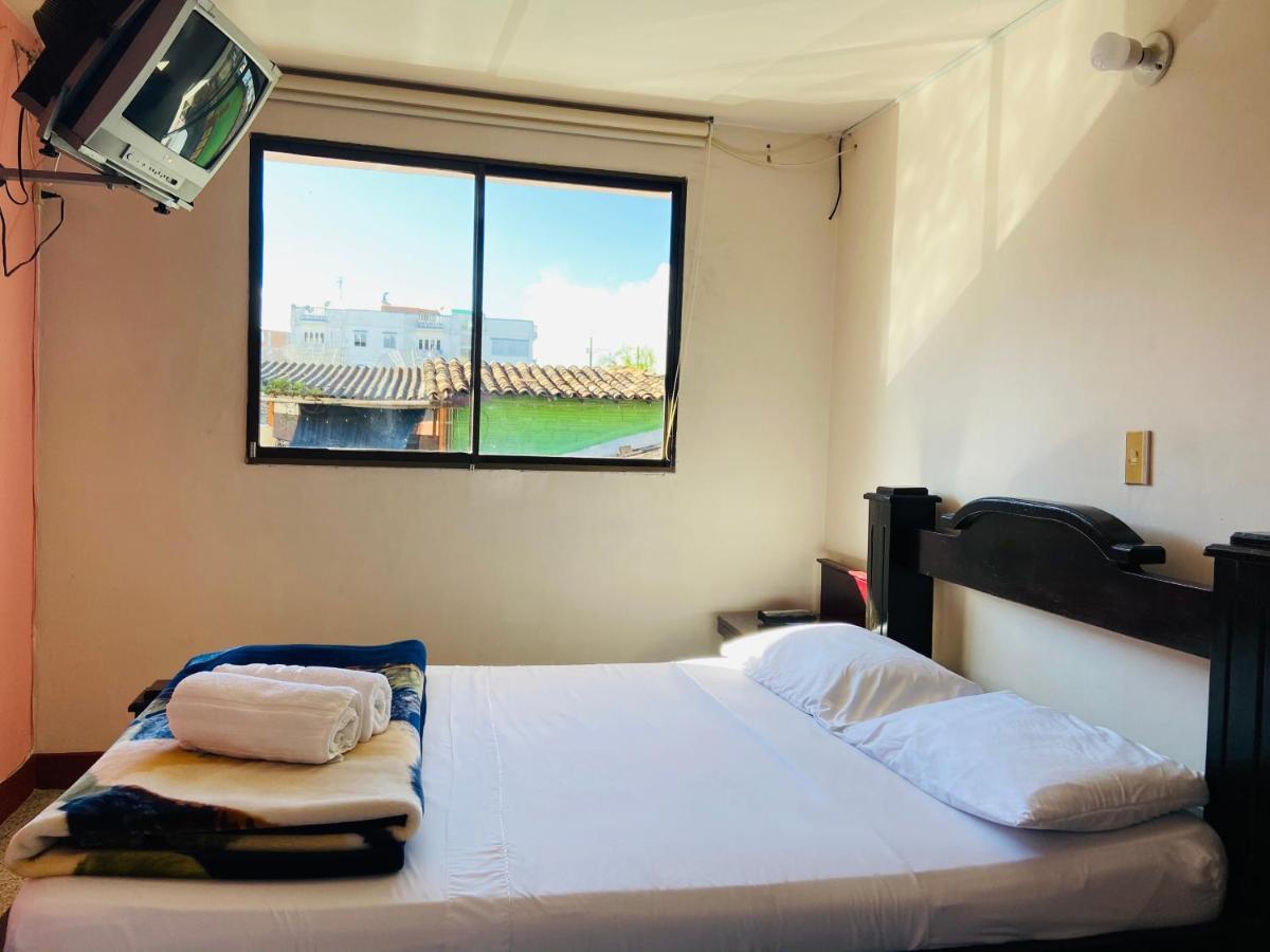 Hotel La Avenida Guatapé Εξωτερικό φωτογραφία