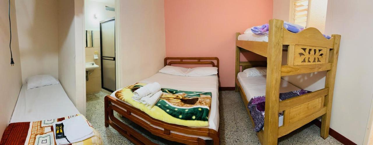 Hotel La Avenida Guatapé Εξωτερικό φωτογραφία