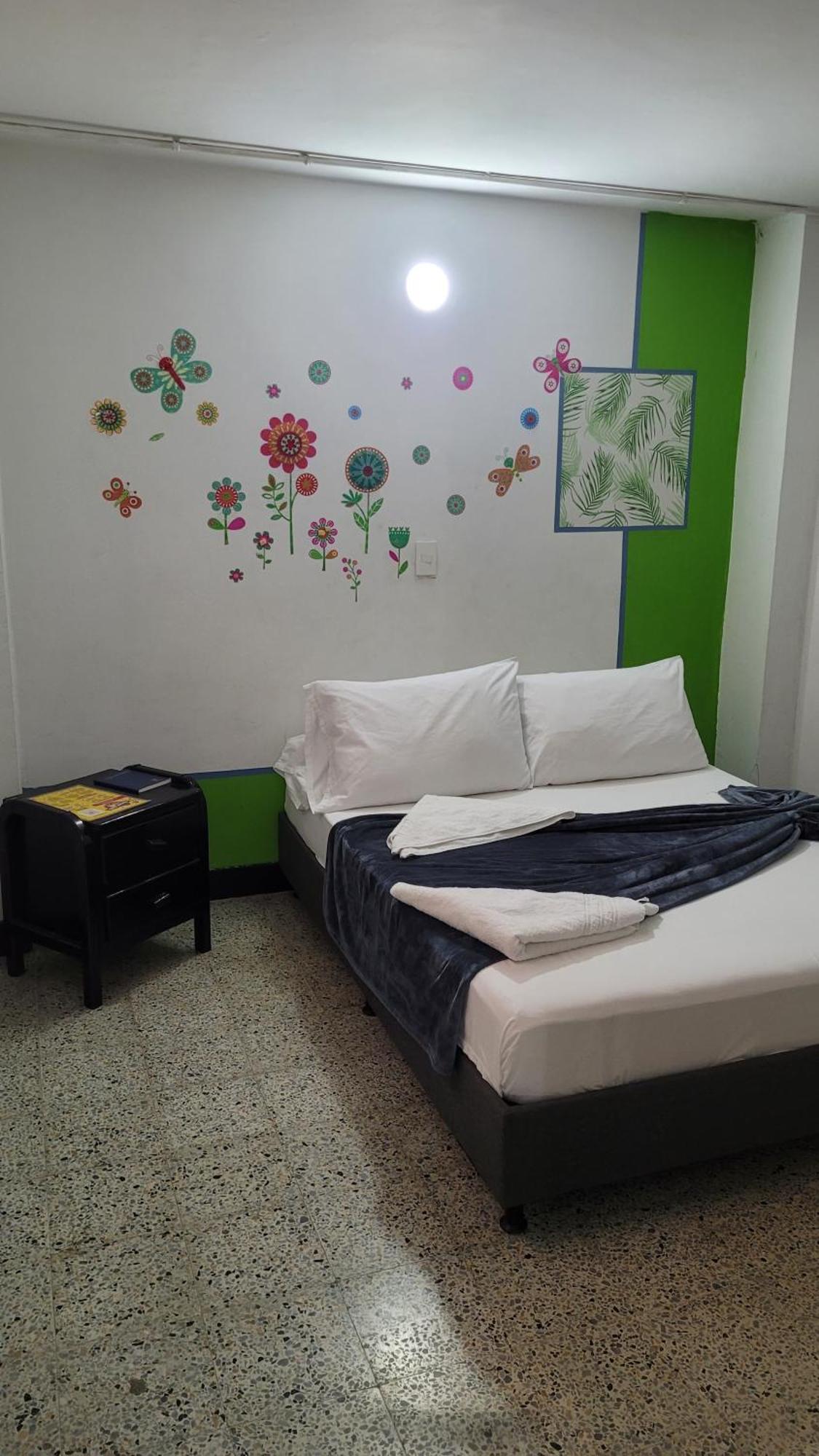 Hotel La Avenida Guatapé Εξωτερικό φωτογραφία